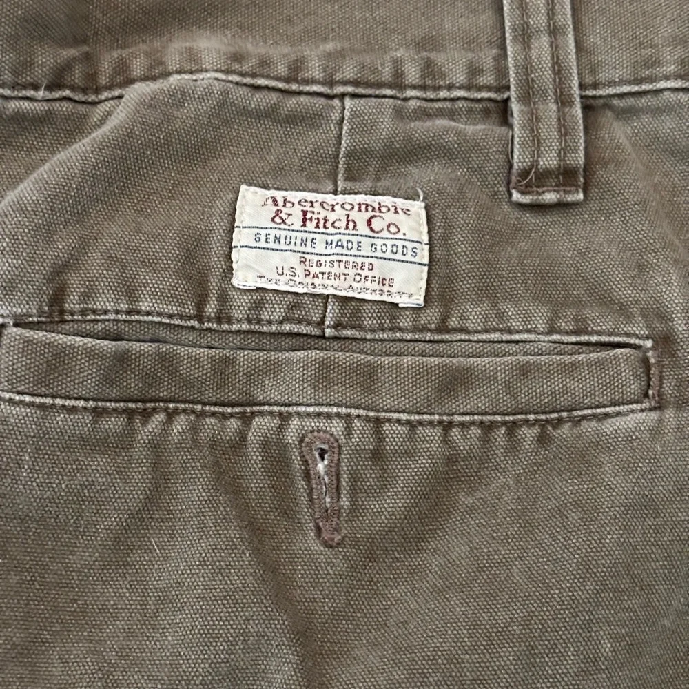 Abercrombie & Fitch Co. Y2K Cargo Shorts Vintage Hong Kong Baggy Size 38 - Picture 2 of 10